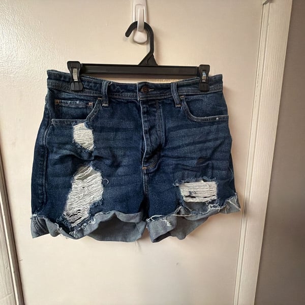 Hollister curvy ultra high rise mom shorts. Vintage...