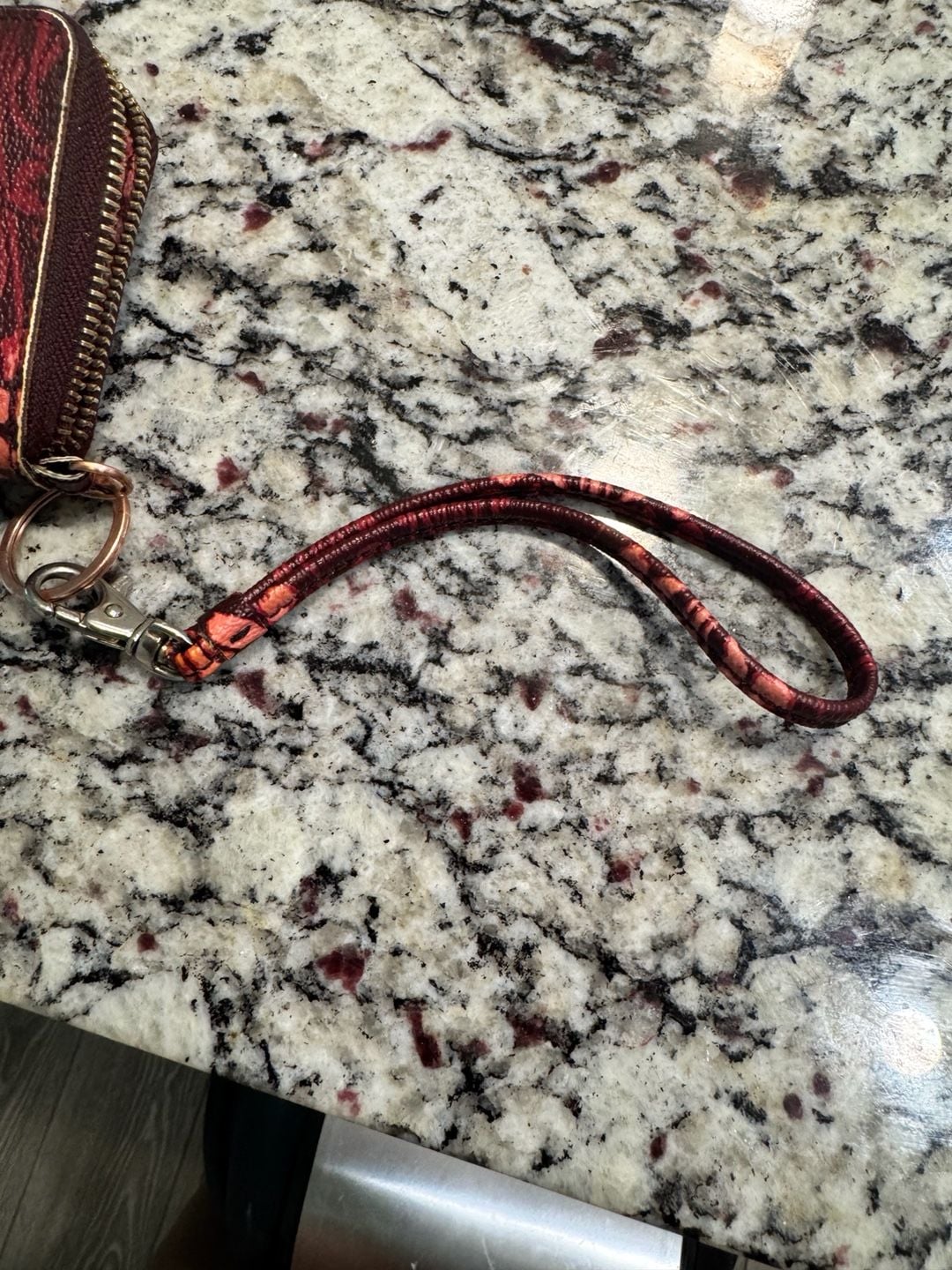 Tory Burch Kerrington Floral Print Zip Around Wristlet Wallet Red Leather 7