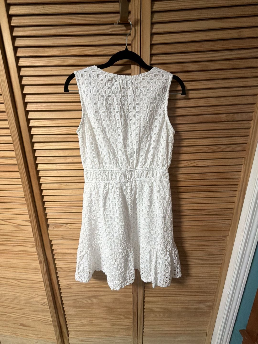 Zesica White Sleeveless V-Neck Eyelet Ruffle Hem Mini Dress 2