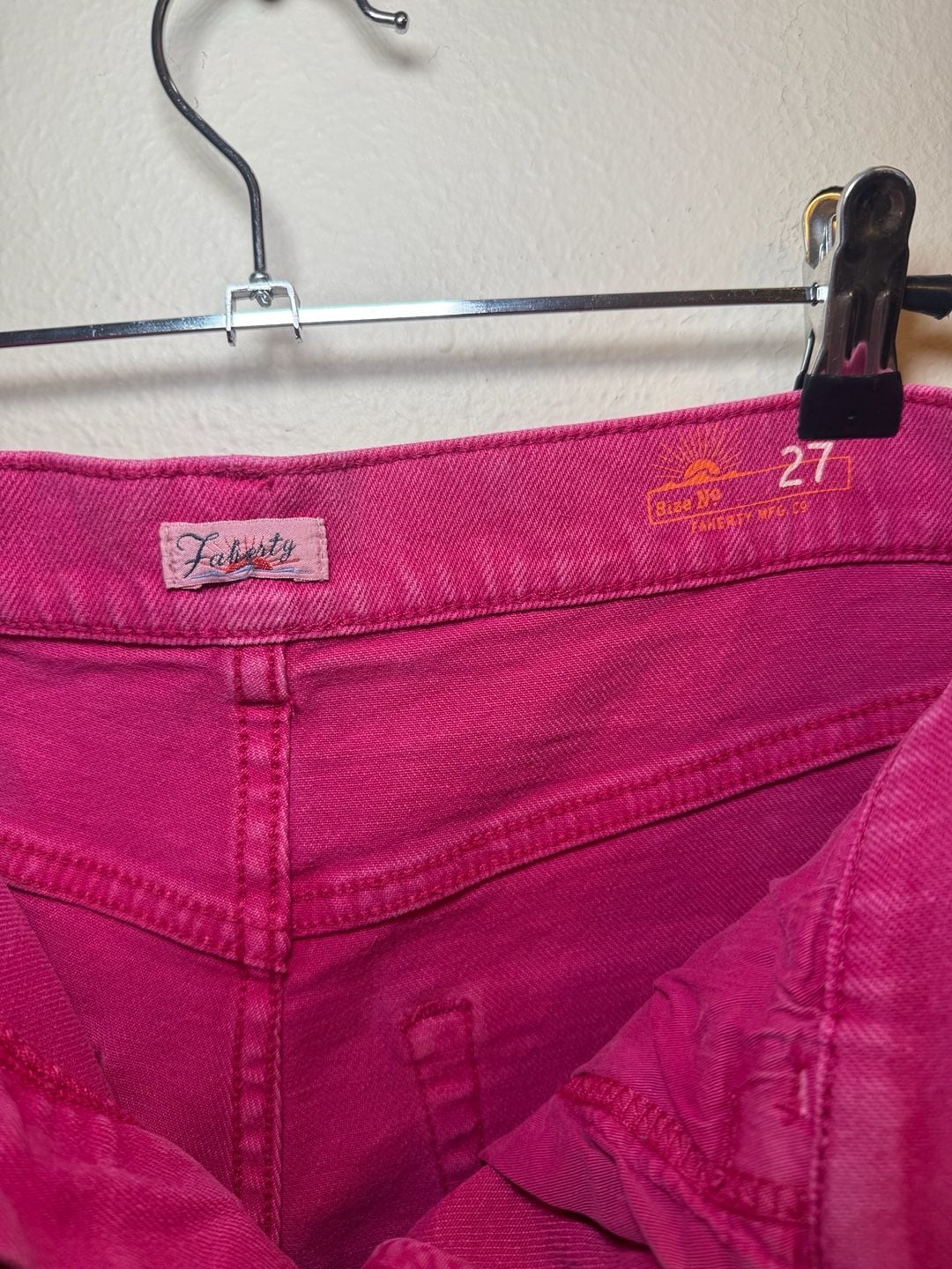 Faherty Women's High-Rise Pink Denim Cut-Off Shorts Size 27 3