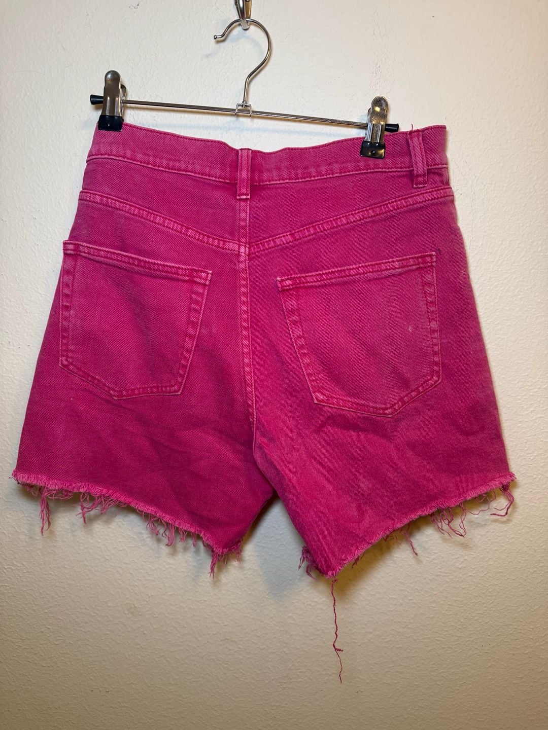 Faherty Women's High-Rise Pink Denim Cut-Off Shorts Size 27 4