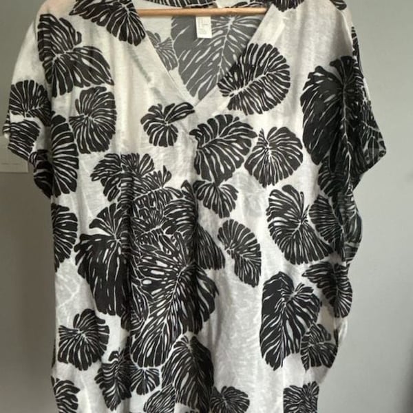 H&M Black and White Tropical Leaf Print V-Neck Kaftan Cover-Up