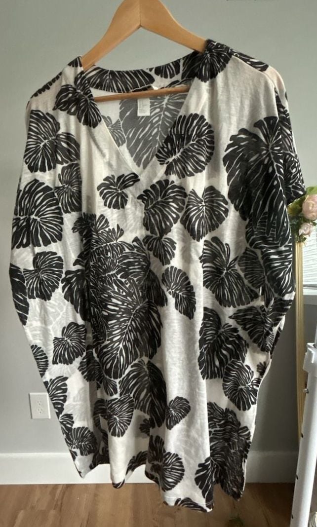 H&M Black and White Tropical Leaf Print V-Neck Kaftan Cover-Up 6