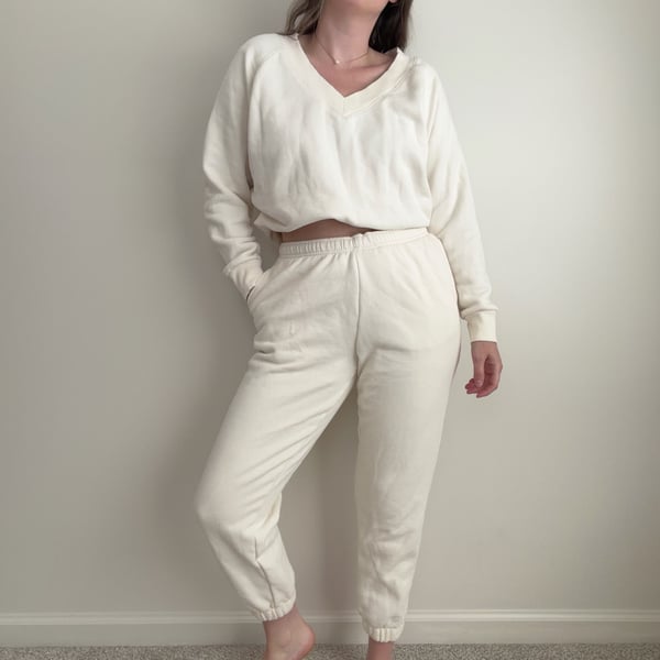 Universal Thread Ivory sweatshirt Lounge Set