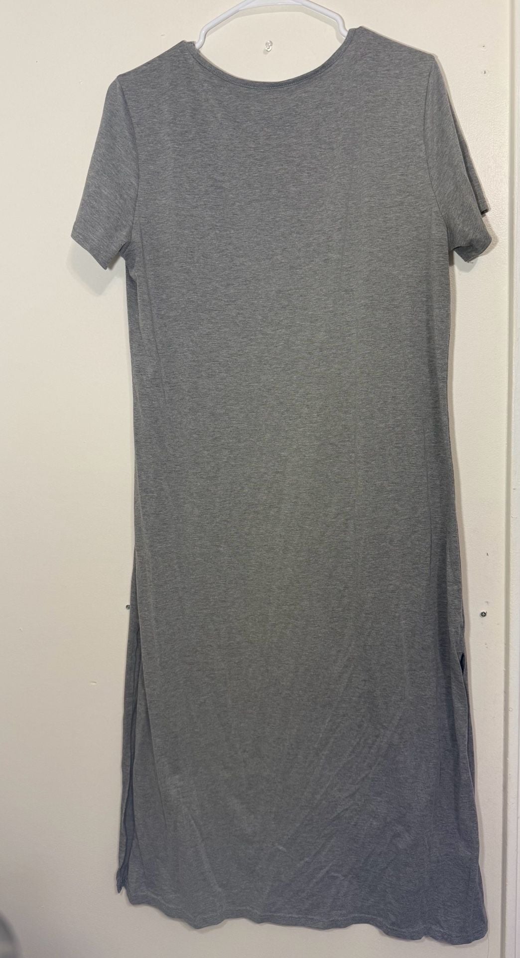 Women's V-Neck T-Shirt Maxi Dress with Side Slit and Pocket 3
