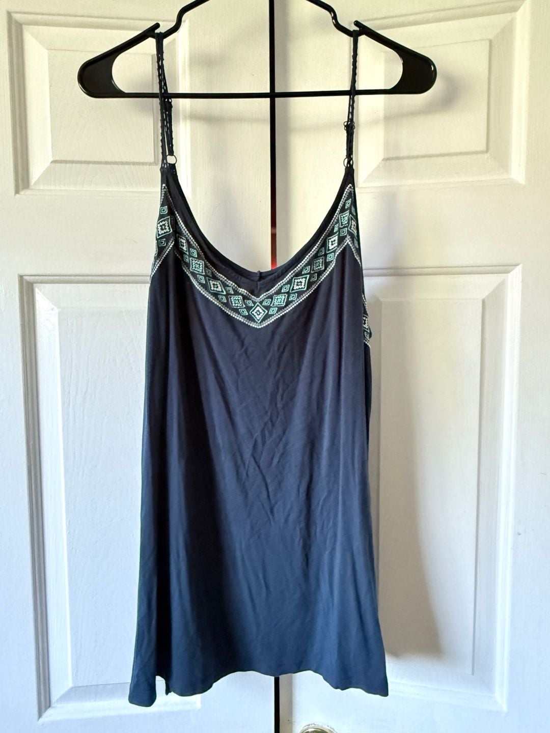 Torrid Navy Blue Embroidered V-Neck Cami Tank Top Size 2 or 18 / 20 2