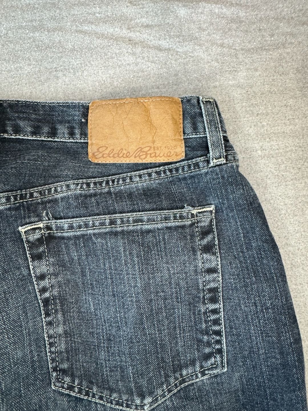 Eddie Bauer Men's Specially Dyed Dark Wash Straight Leg Jeans 34x32 7