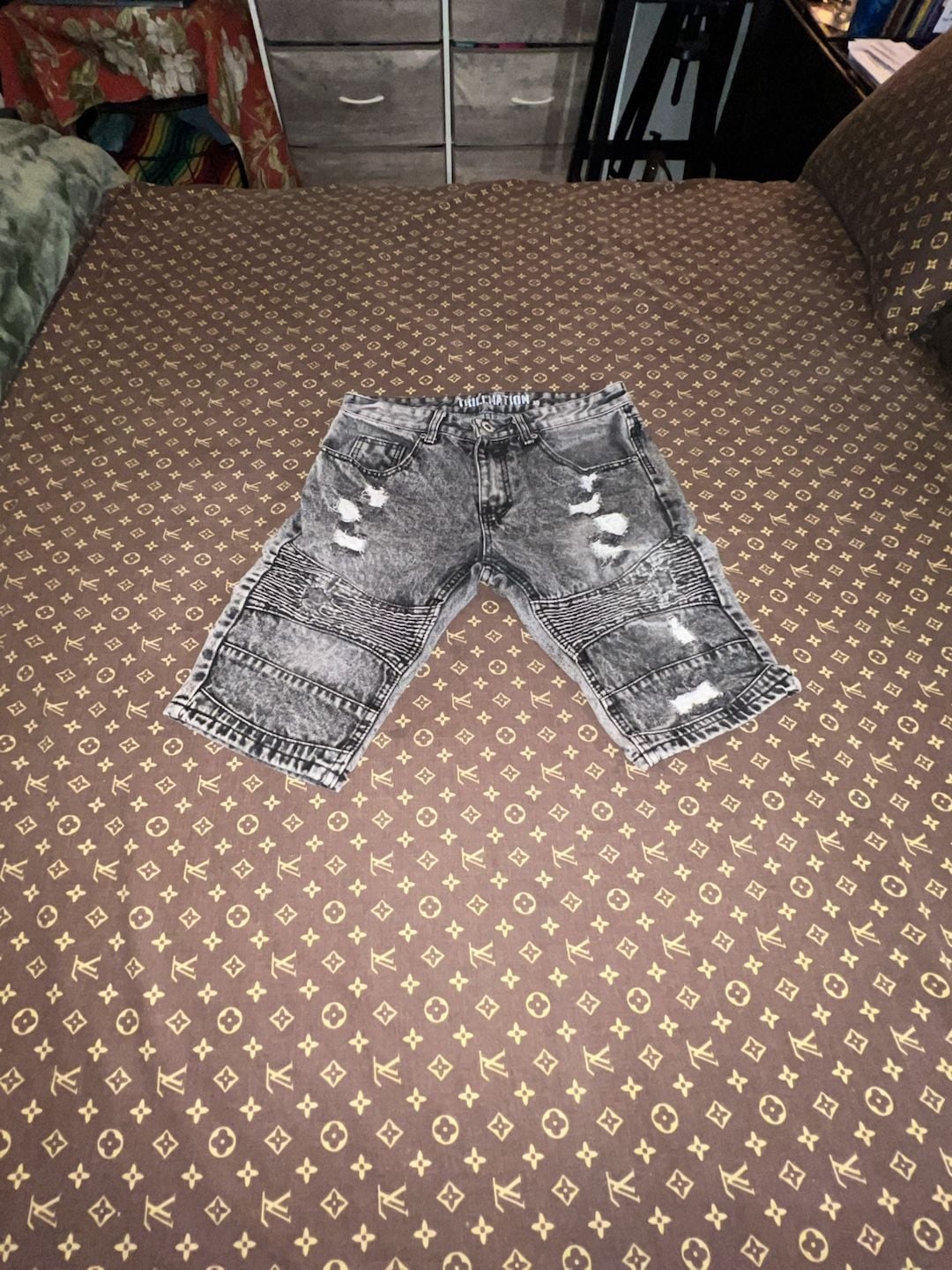 Trillnation Men's Acid Wash Grey Distressed Moto Biker Denim Shorts 6