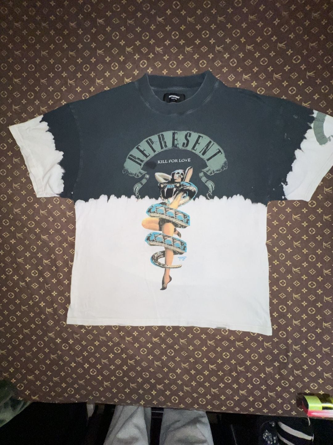 Represent Clo. Kill For Love Graphic T-Shirt Dip-Dye 3