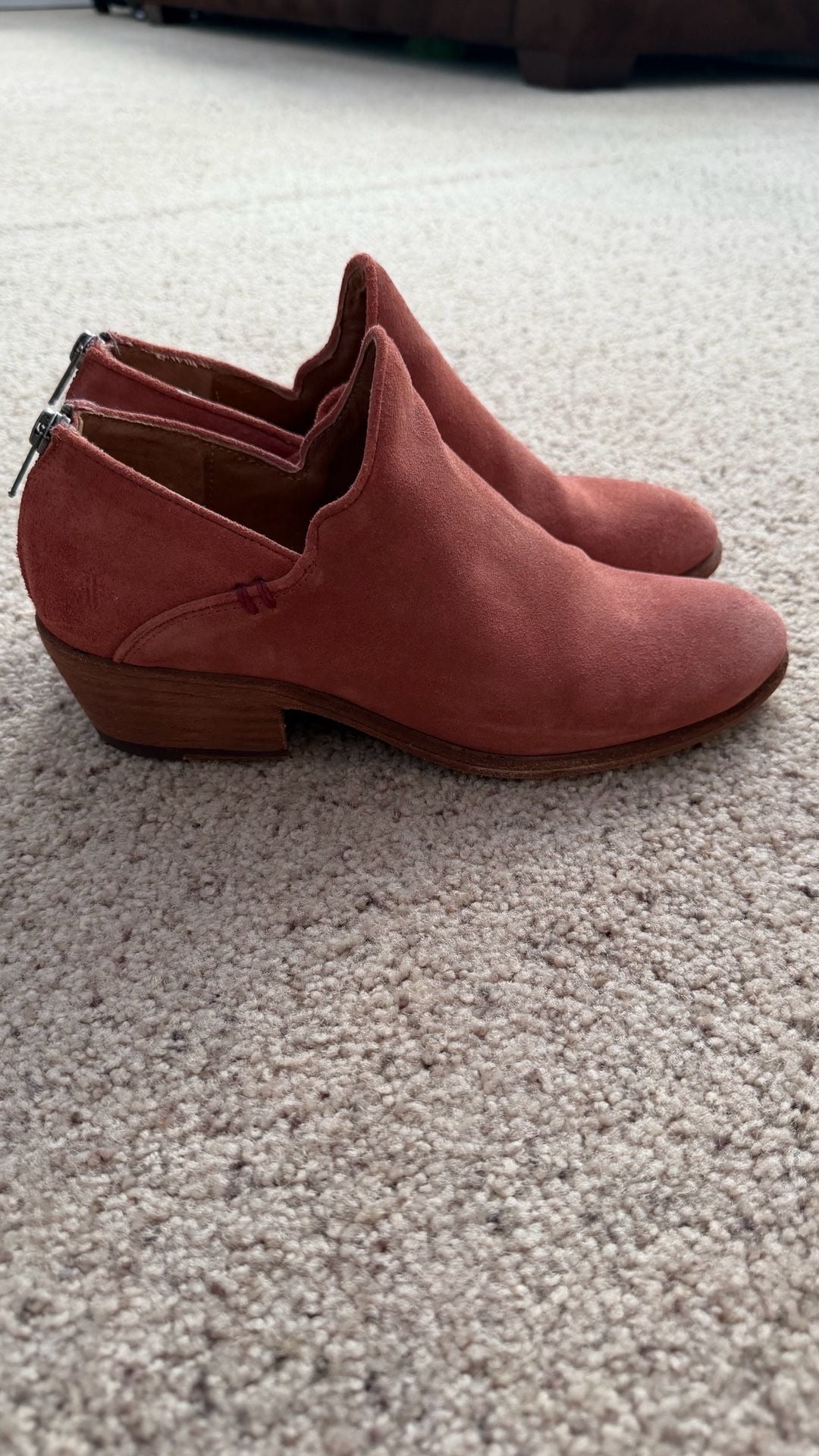 Frye Carson Shootie Suede Ankle Booties in Rosewood 5