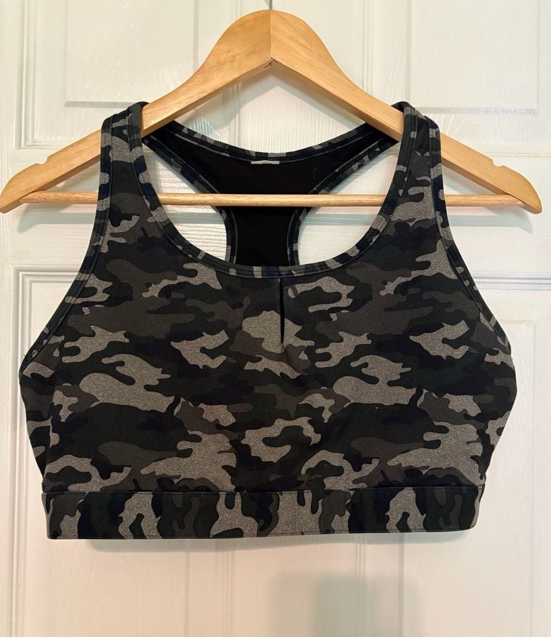 GUC Fabletics Camo Medium Impact Sports Bra w/ Hook & Eye Back Closure, L / XL 2