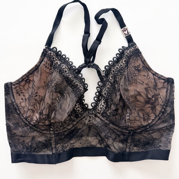 Victoria's Secret Very Sexy Unlined Plunge Lace Longline Bra in Black