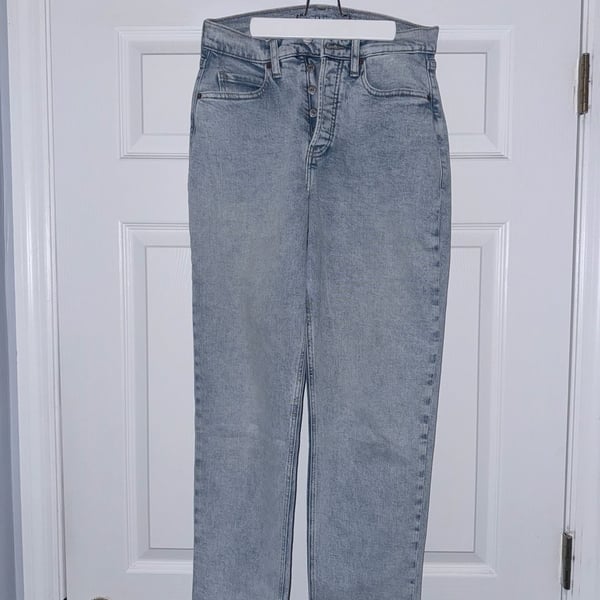 Old Navy Curvy Sky-Hi Straight High-Rise Button-Fly Raw Hem Jeans