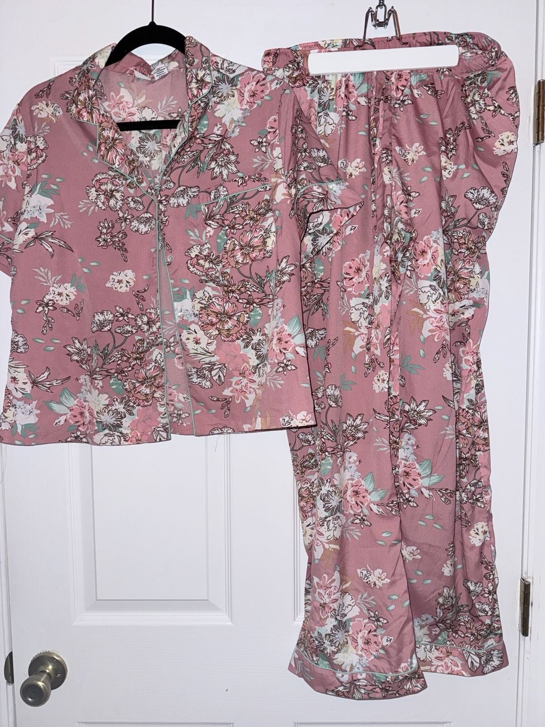 cupcakes & cashmere 1