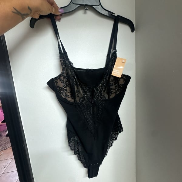 Popilush Deep-V Neck Lace Tummy Control Shapewear Thong Bodysuit