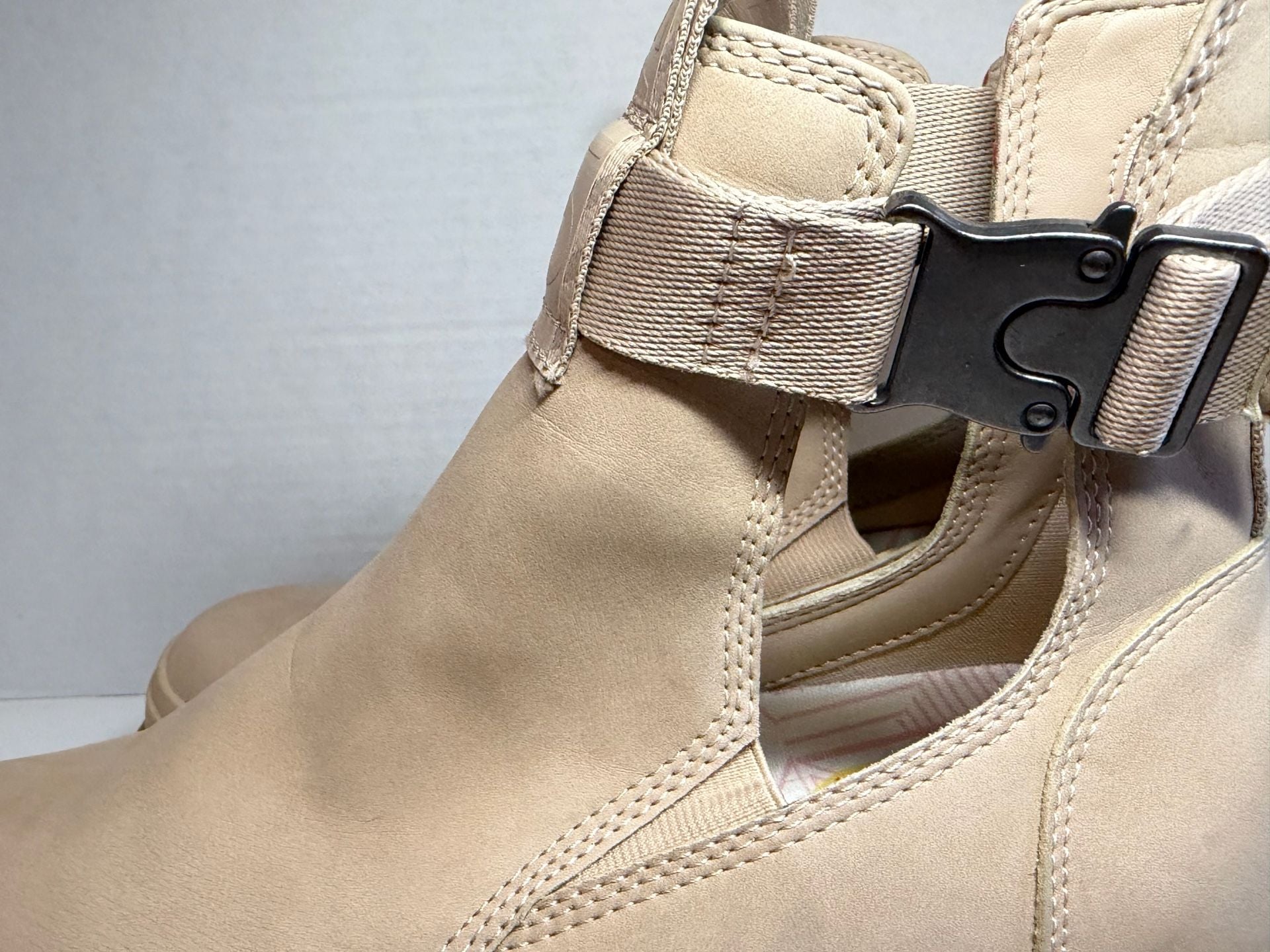 Buffalo Aspha Com1 Chunky Platform Ankle Boots in Beige with Buckle Strap 5