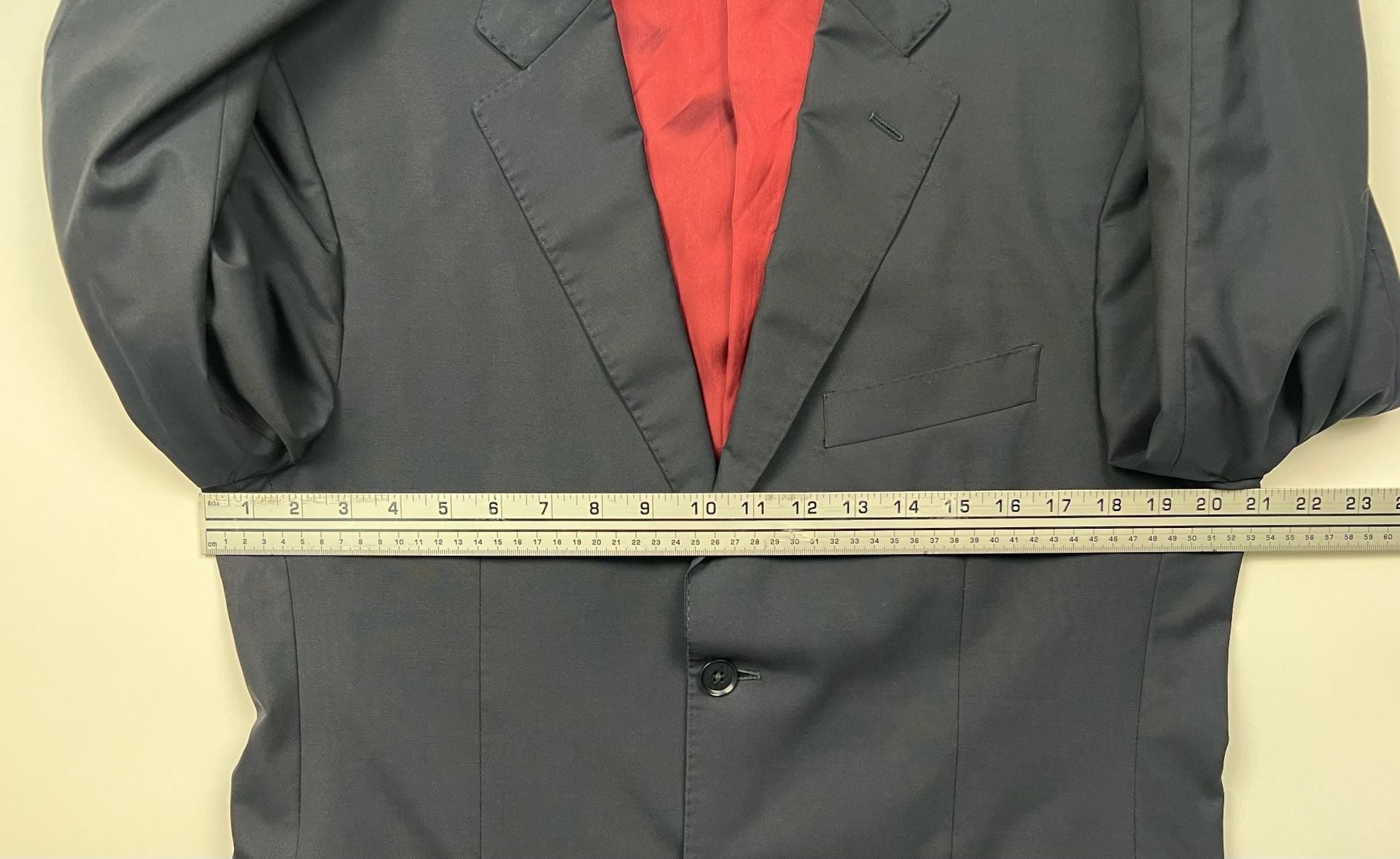 Saks Fifth Avenue Made in Italy Wool Two-Button Black Blazer Est 42R see measurements 4