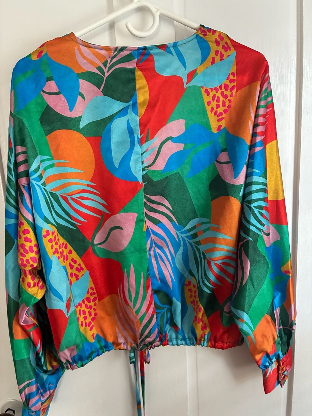 VICI Women's Multi-Color Tropical Leaf Print V-Neck Long Sleeve Blouse 3