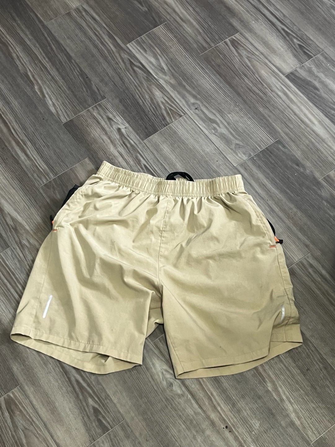 Mens Lightweight Quick-Dry Athletic Running Shorts with Zipper Pockets 2