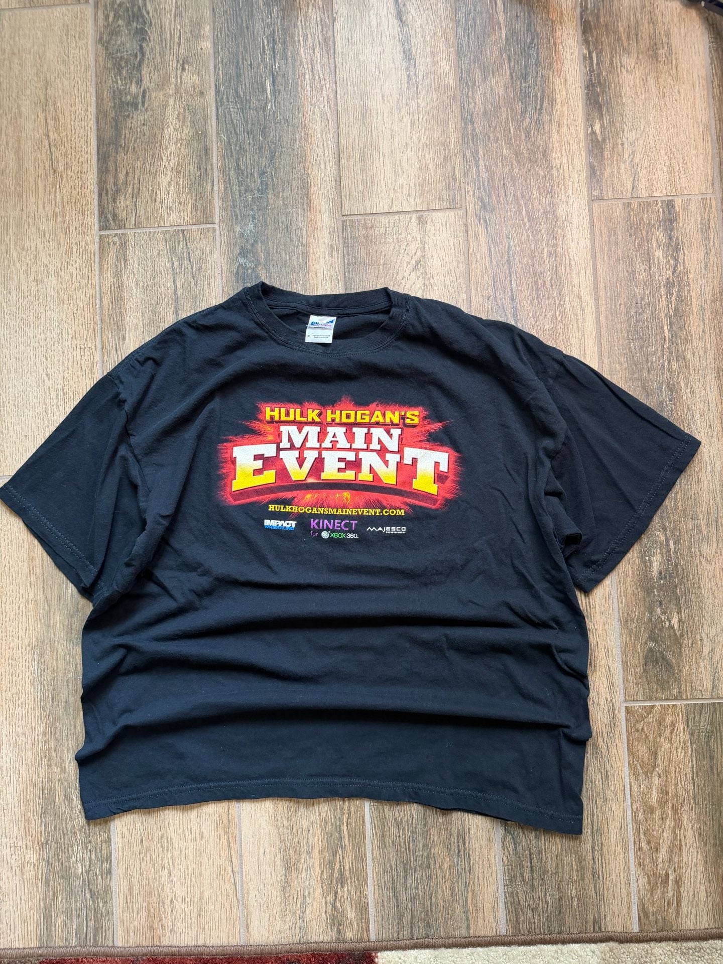 Y2K Hulk Hogan's Main Event Xbox 360 Kinect Promotional T-Shirt WWE 1