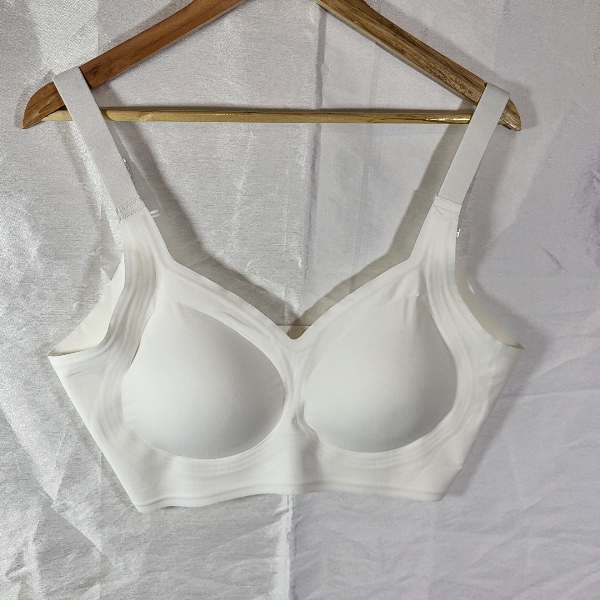 SMIE Seamless Wireless Comfort Push-Up Bra 1