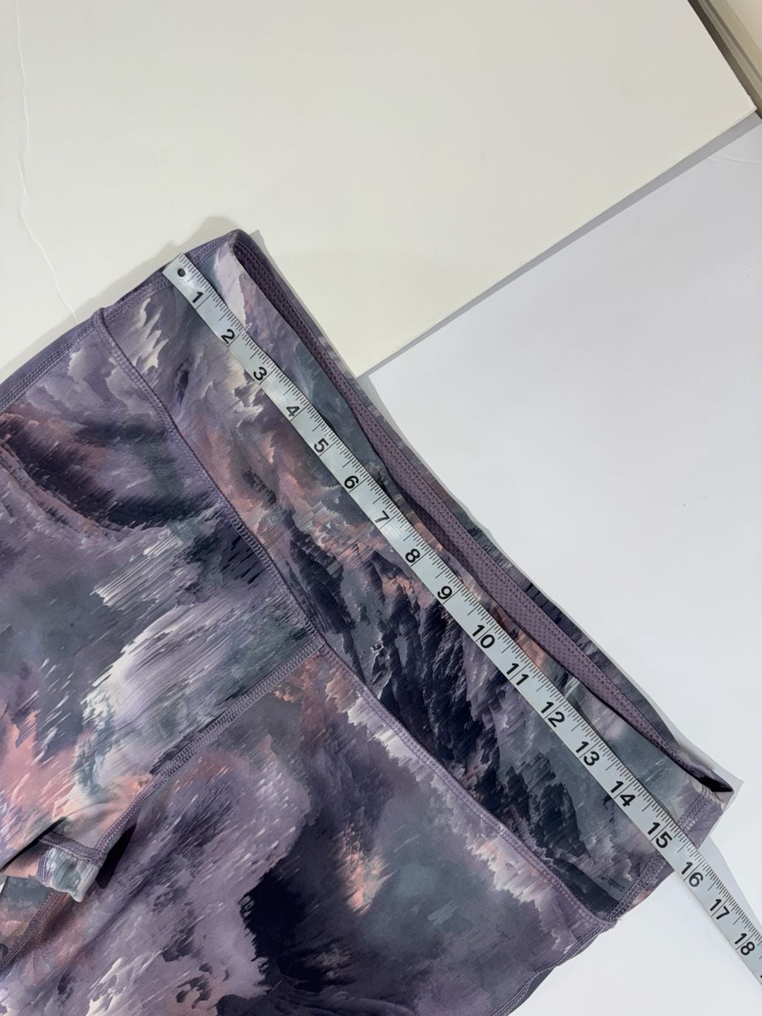 Marika Sport Women's Abstract Watercolor Print Capri Leggings Large 6