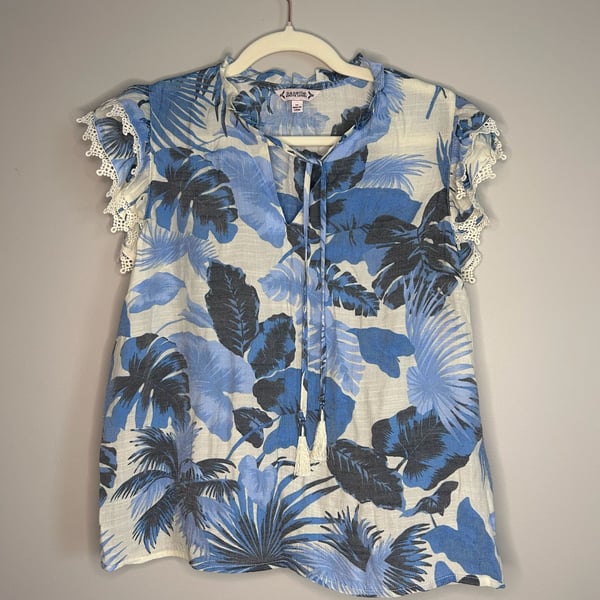Nanette Lepore Women's Blue Tropical Print Flutter Sleeve Crochet Lace Trim Blouse