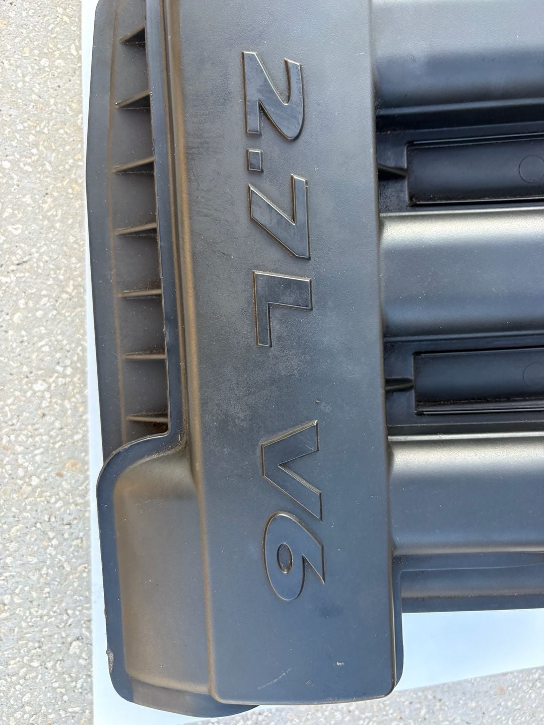 OEM Chrysler/Dodge 2.7L V6 Upper Intake Manifold Assembly 4