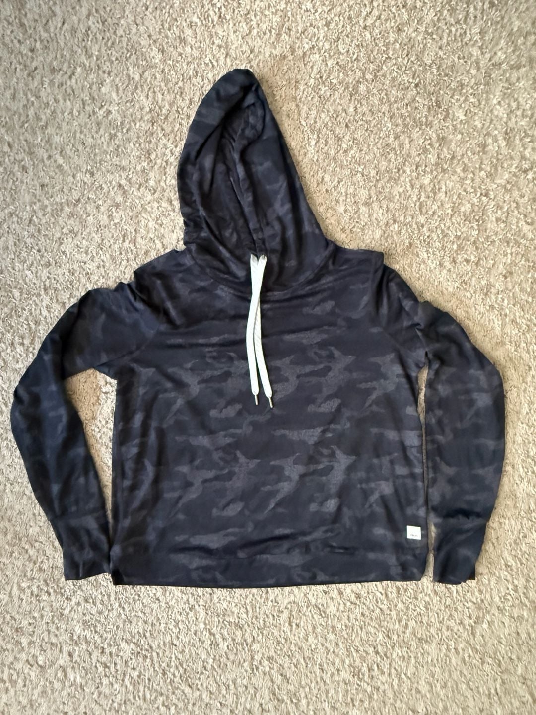 Vuori Halo Essential Hoodie in Black Camo 2