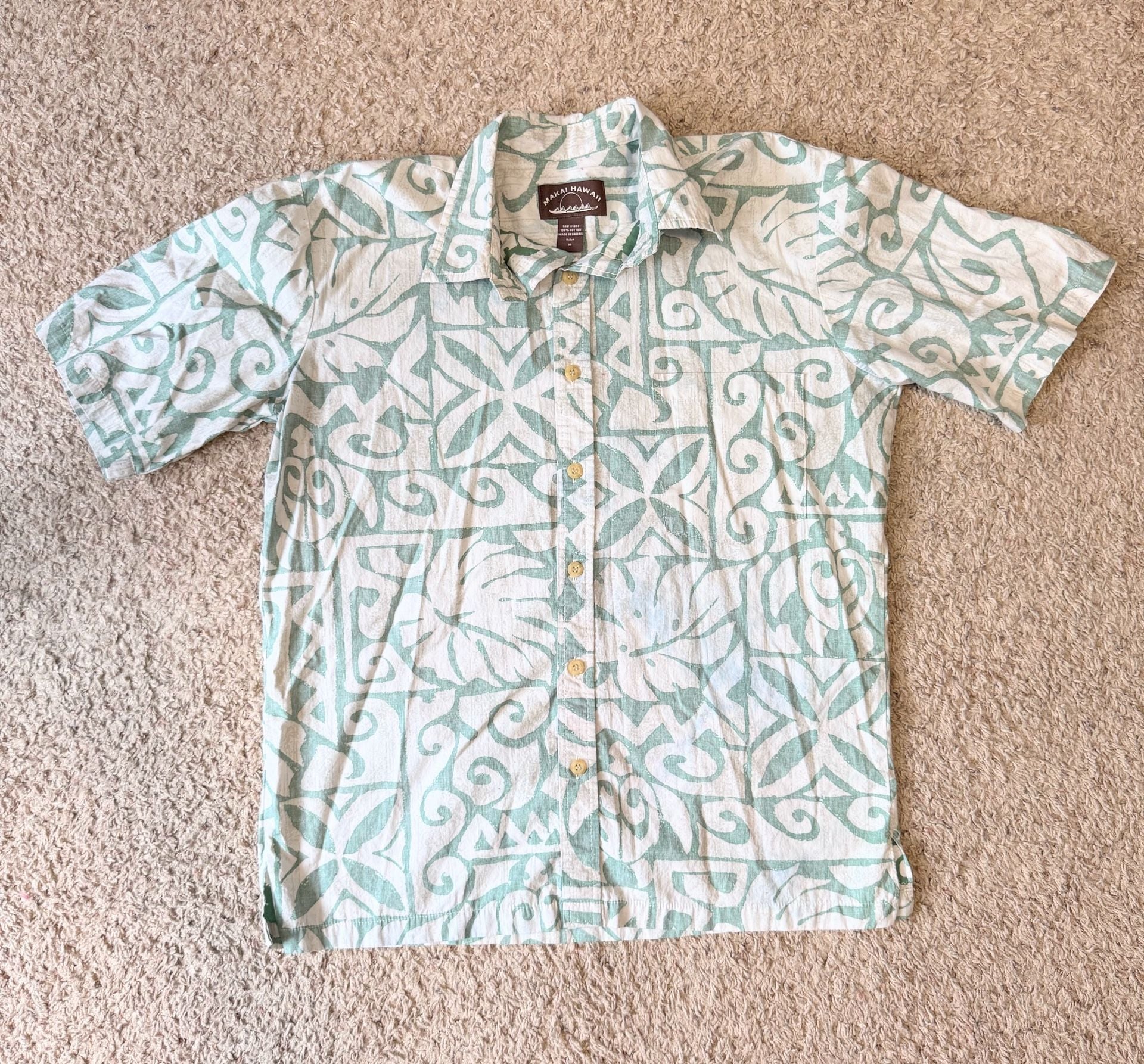 Makai Hawaii Men's Short Sleeve Cotton Hawaiian Shirt - Green and White Geometric Print 2