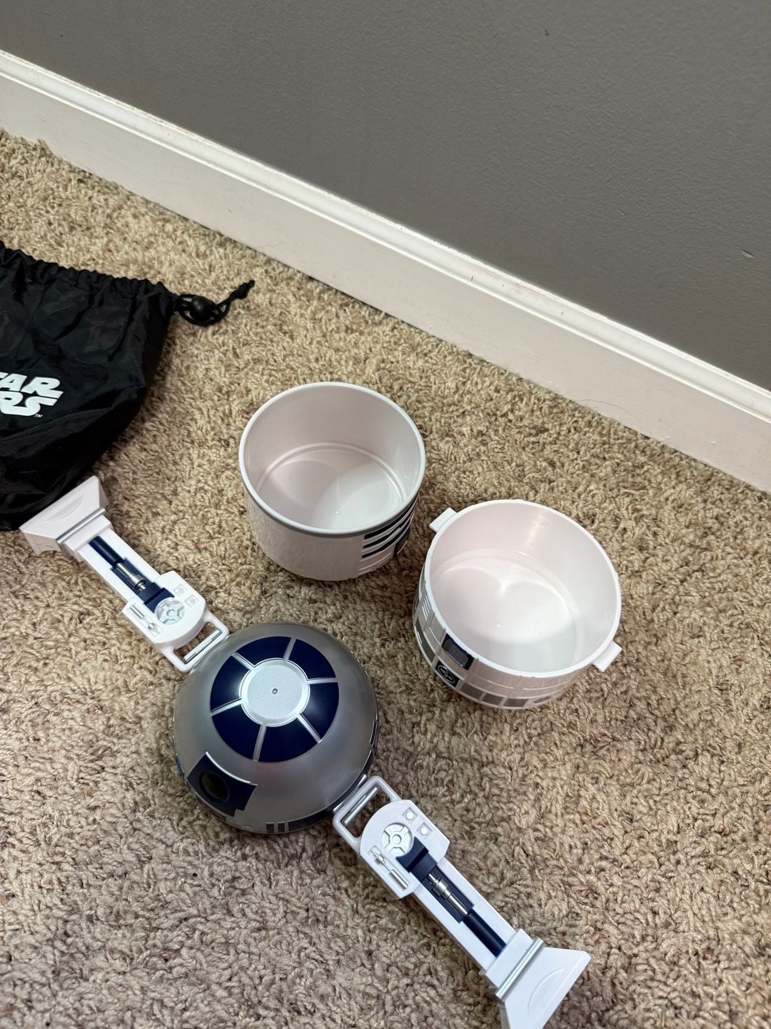 Star Wars R2-D2 Themed Snack Container/Bento Box Set by ThinkGeek 4