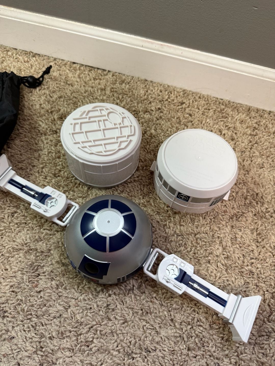Star Wars R2-D2 Themed Snack Container/Bento Box Set by ThinkGeek 5