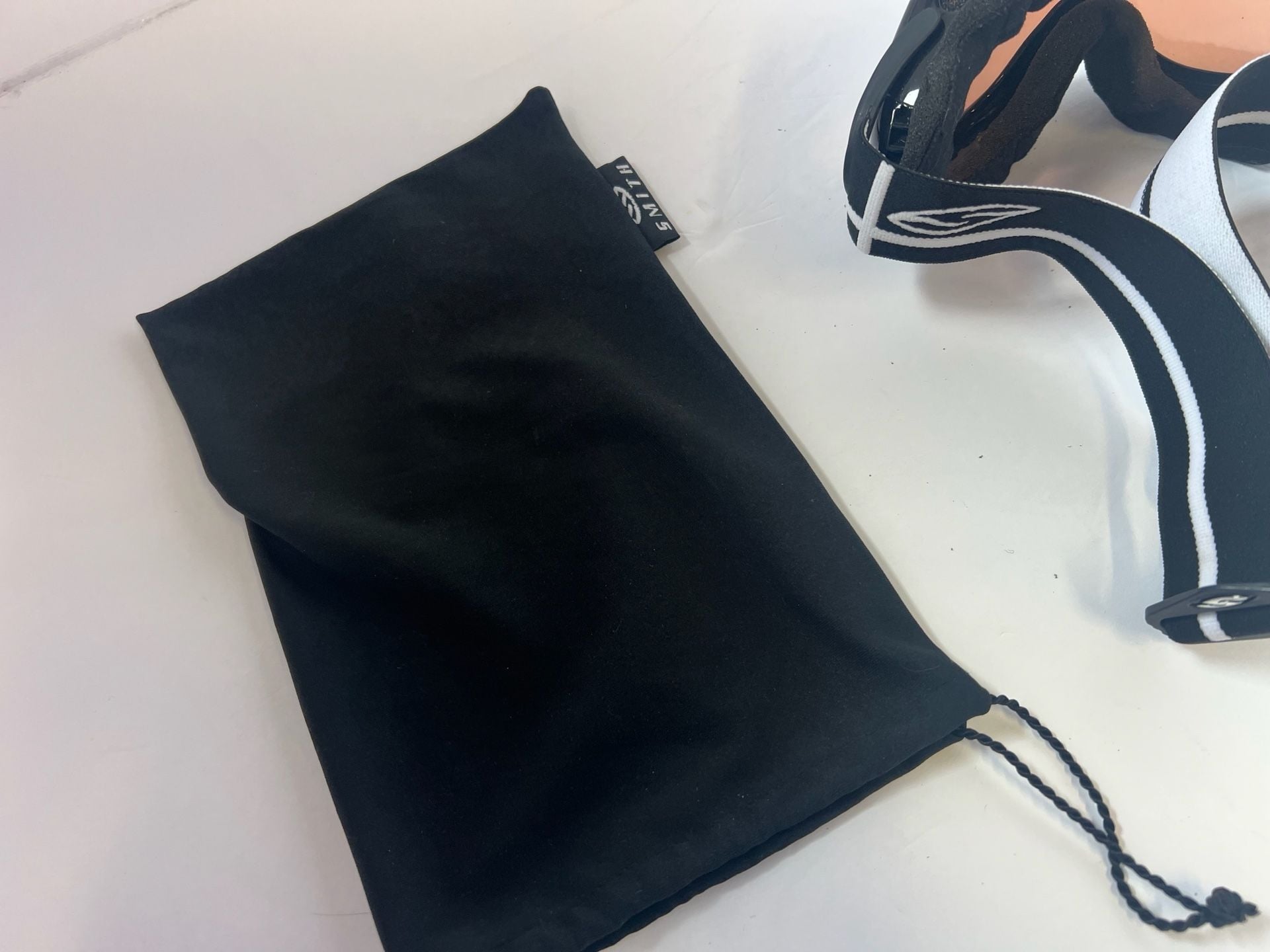 Smith Anthem Snow Goggles Black Frame with Protective Bag 9