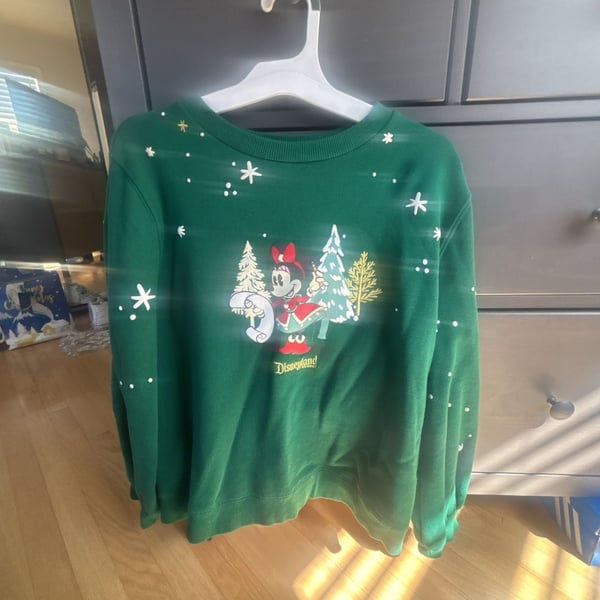 Disney Parks Minnie Mouse Holiday Christmas Sweatshirt Green Pullover