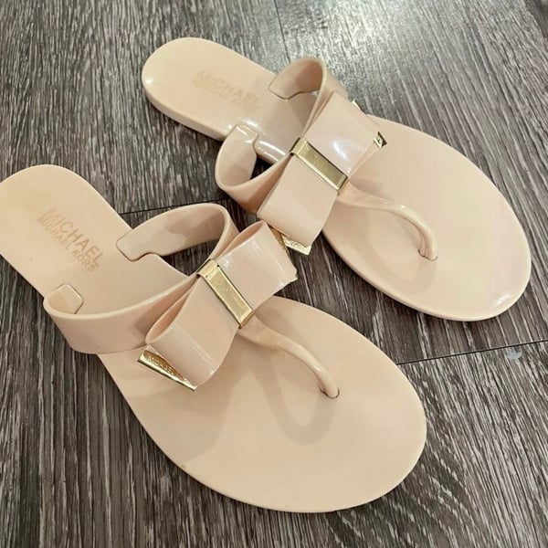 MICHAEL Michael Kors Kayden Jelly Bow Thong Sandals in Nude
