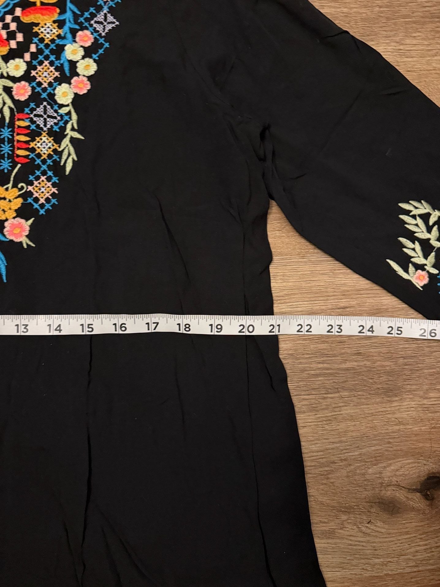 AK Floral Embroidered Bohemian 3/4 Sleeve V-Neck Blouse 4