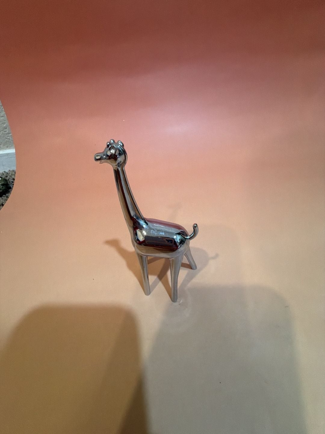 Umbra Zoola GIRAFFE Ring Holder Titanium Coated - Designed by Rafael U – , 4