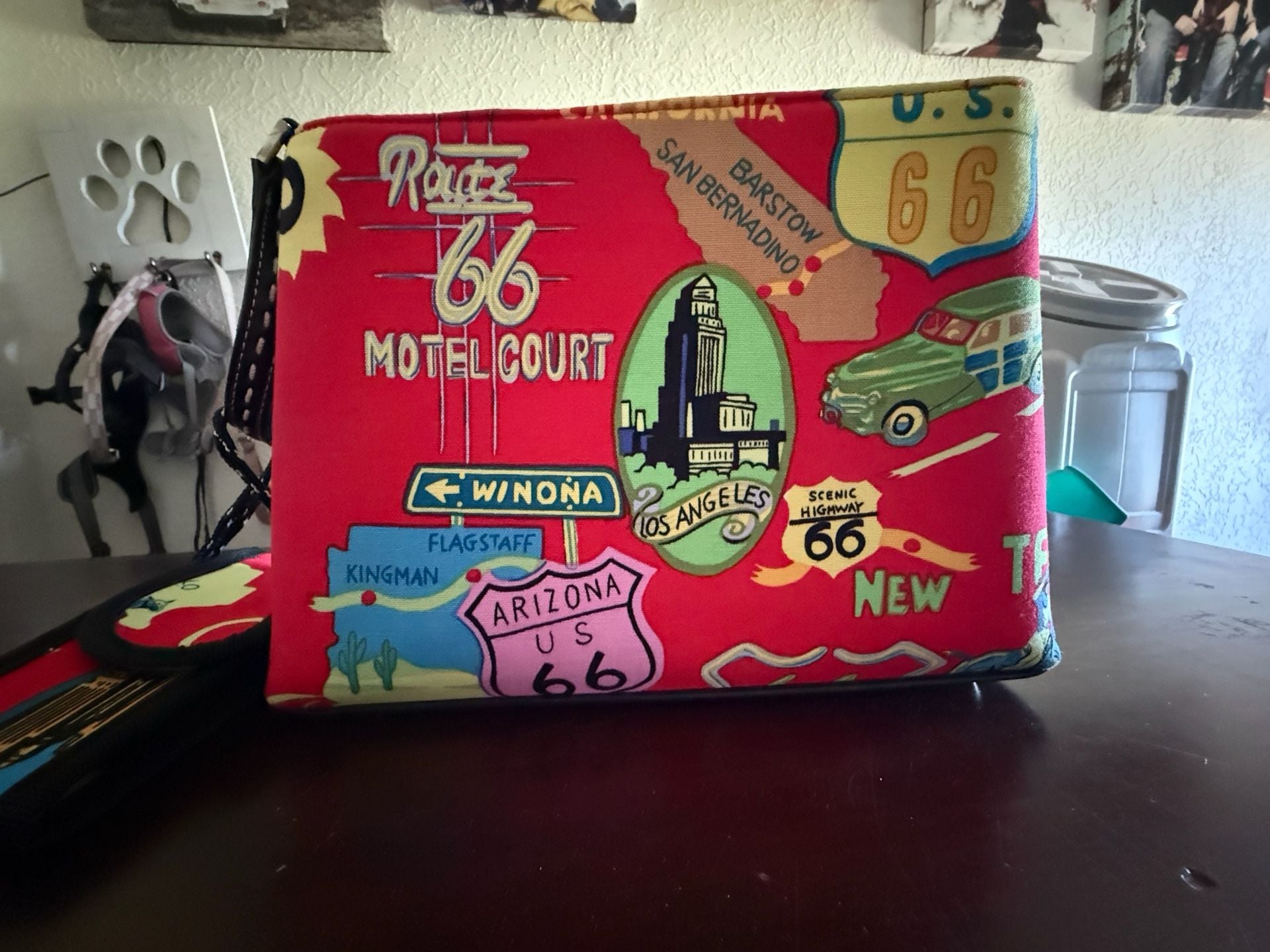 Route 66 Motel Court Novelty Print Handbag with Matching Accessory 3