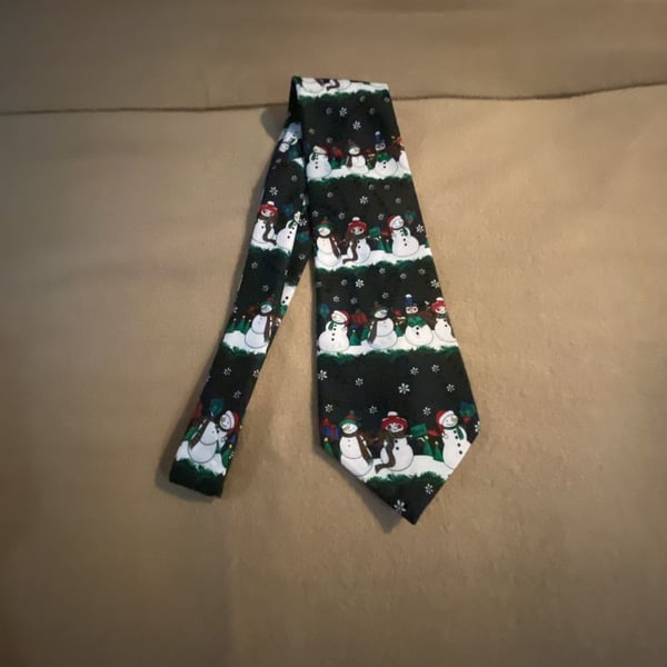 Hallmark Yule Tie Greetings Snowman Christmas Necktie