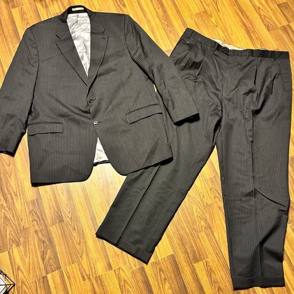 Peerless Couture International Men's Pinstripe Wool Suit
