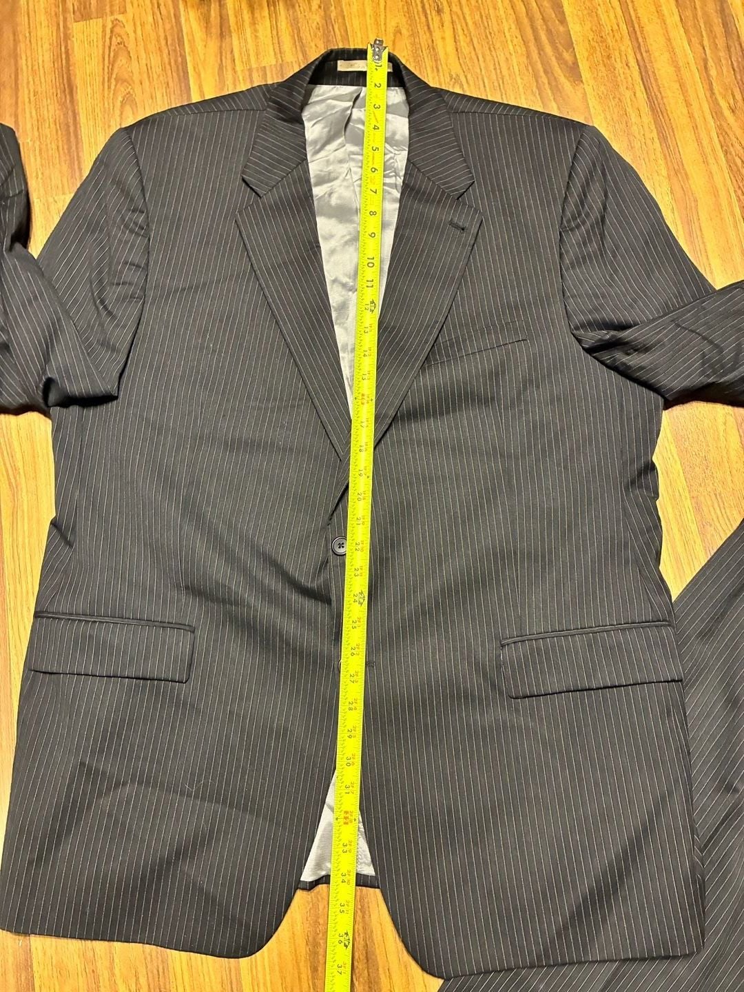 Peerless Couture International Men's Pinstripe Wool Suit 8