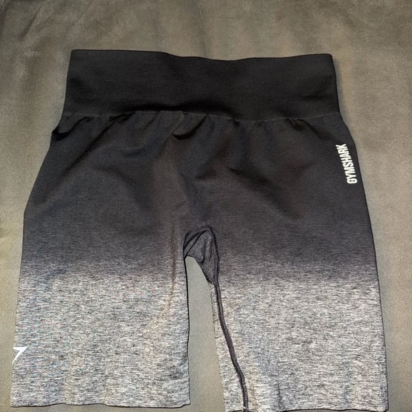 Gymshark Adapt Ombre Seamless Biker Shorts in Black/Grey