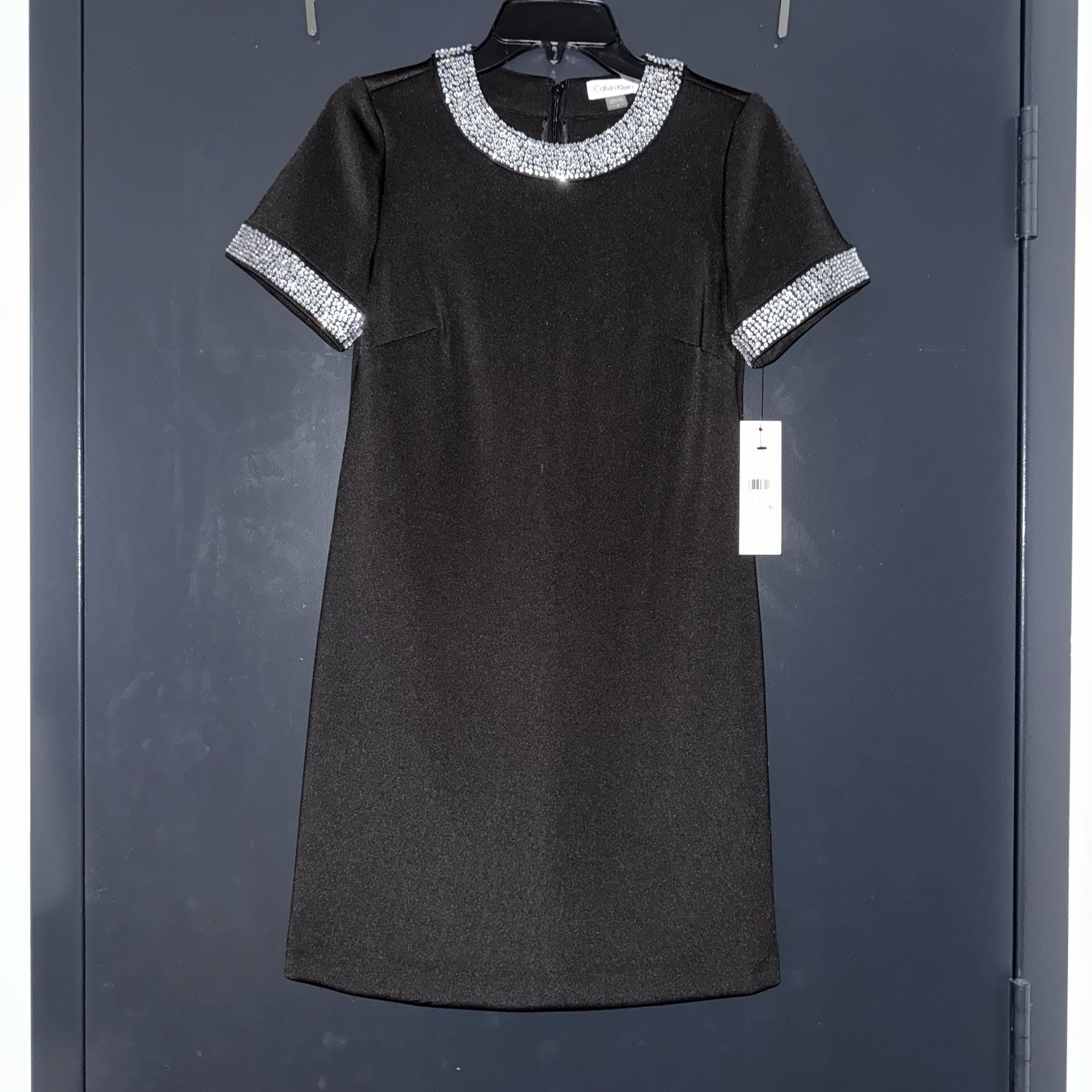 Calvin Klein Crystal Embellished Neck and Cuff A-Line Mini Dress - Size: 2 10