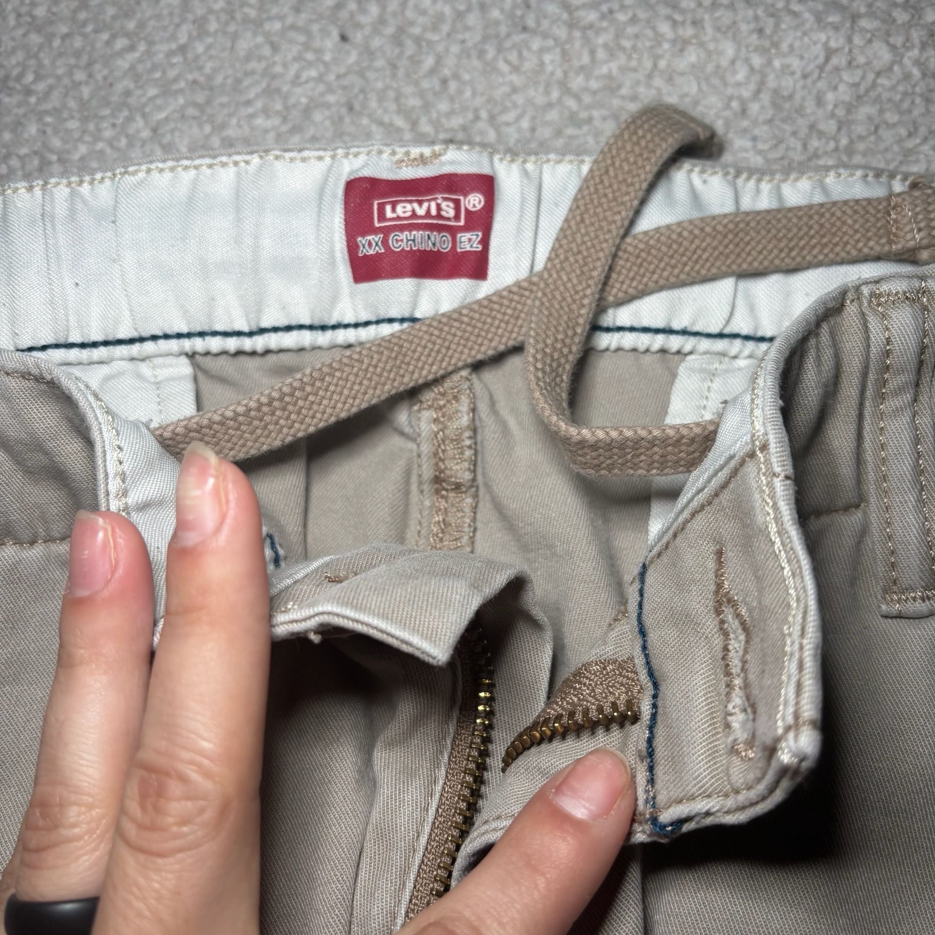 Levi's Men's XX Chino EZ Elastic Waist Khaki Pants 4