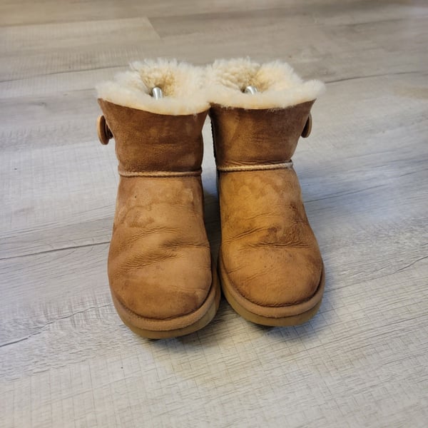 UGG Classic Bailey Button Mini Sheepskin Suede Ankle Boots in Chestnut