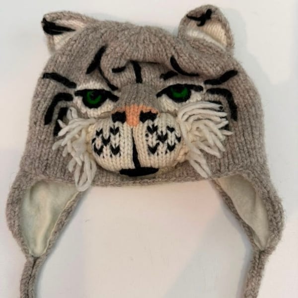 Vive Bien Handcrafted Cougar Animal Knit Earflap Hat for Youth