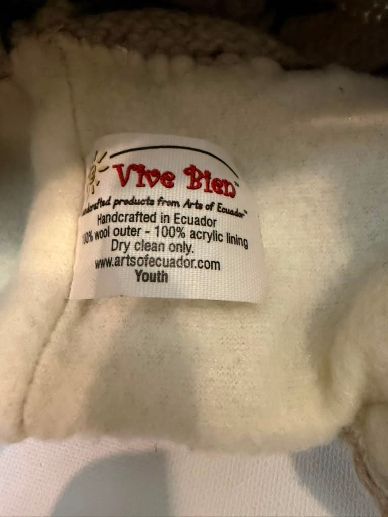 Vive Bien Handcrafted Cougar Animal Knit Earflap Hat for Youth 4