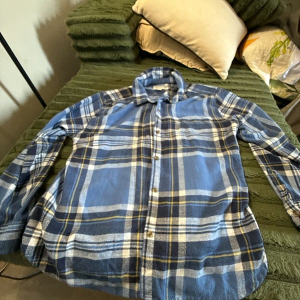 American Eagle Men's Blue Plaid Long Sleeve Flannel Shirt