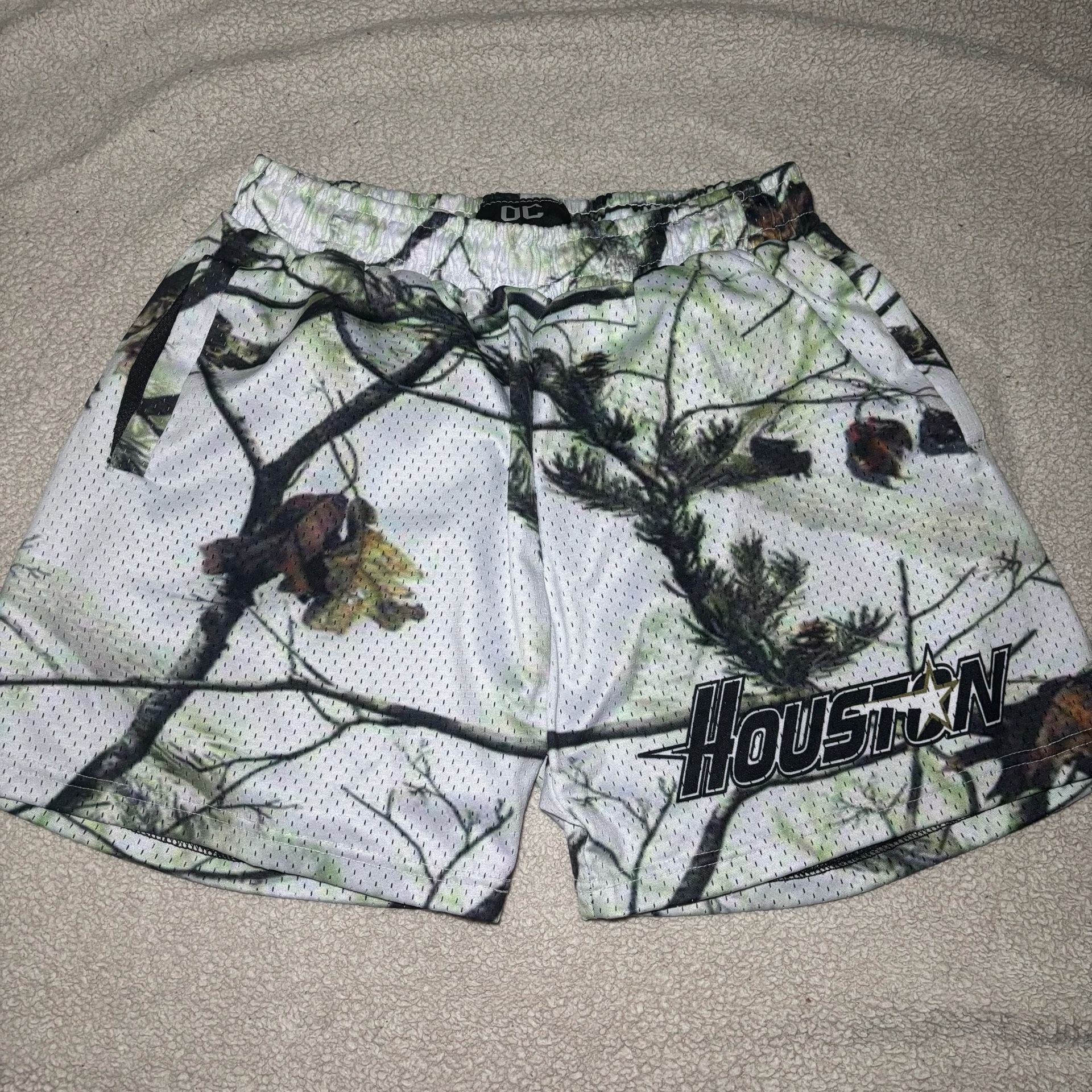 OC Mesh Basketball Shorts with Houston Print and Camo Pattern 2