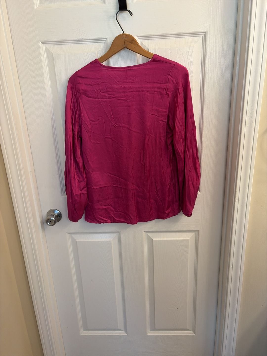 Esqualo Lafayette Balloon Sleeve V-Neck Satin Blouse - Fuchsia 8